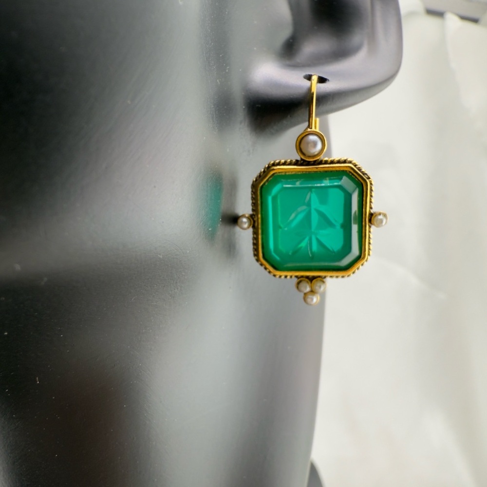 Timeless Green & Gold Drop Earrings – Quiet Luxury Look - Picture 3 of 10